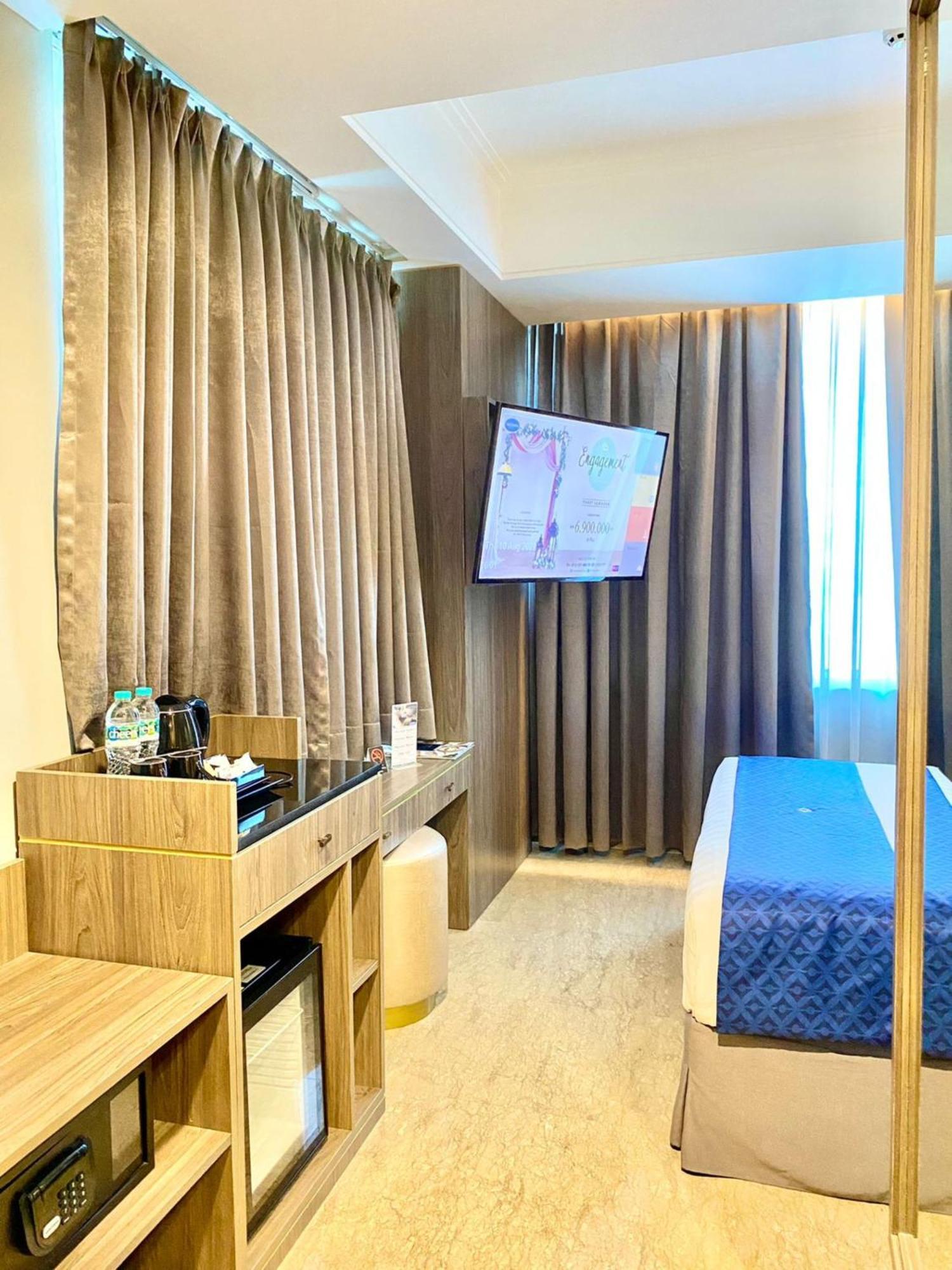 Arthama Tanah Abang Jakarta Exterior photo